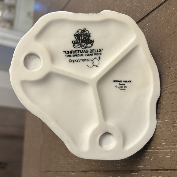 Dept. 56 Heritage Village 1996 Special Event Christmas Bells #98711 Excellent - Picture 7 of 9